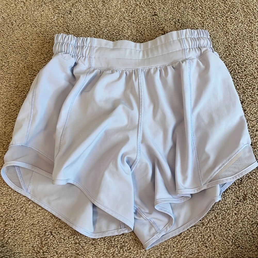 Size 2, four inch hotty hots, they look longer than they are!